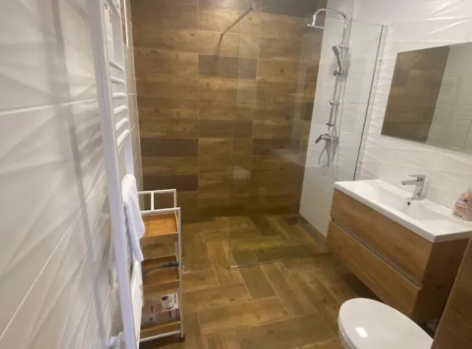 Batorka Vendeghaz Daire Tállya